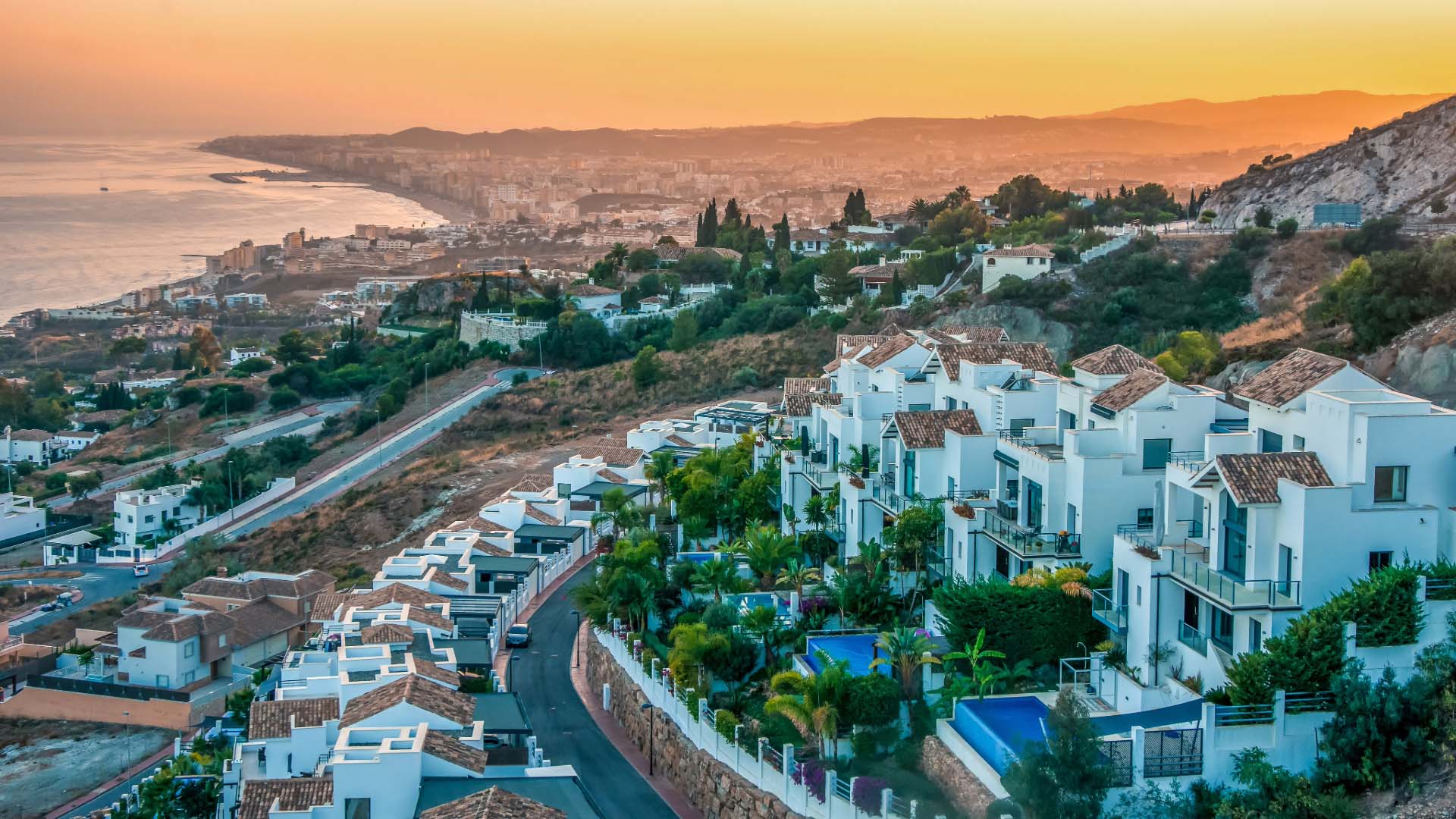 Dlaczego Polacy inwestują w nieruchomości na Costa del Sol? Przewodnik Le Mand (2025) w – 3 | Le Mand Nieruchomości