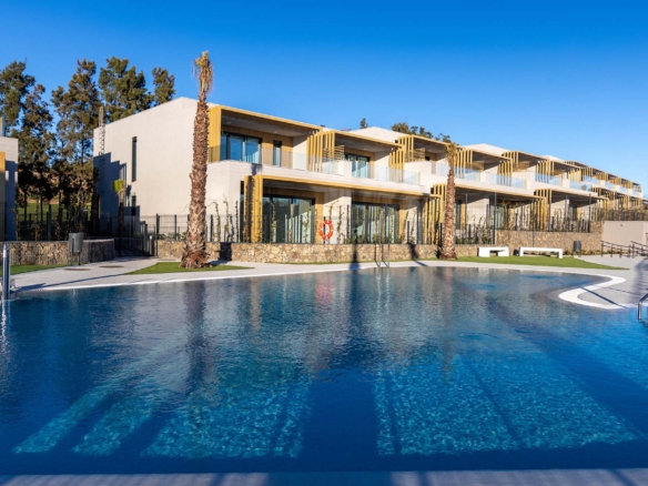 Evergreen Homes – Nowoczesne domy z ogrodem i widokiem na pole golfowe | Mijas, Costa del Sol w Mijas Costa – EH 002 | Le Mand Nieruchomości